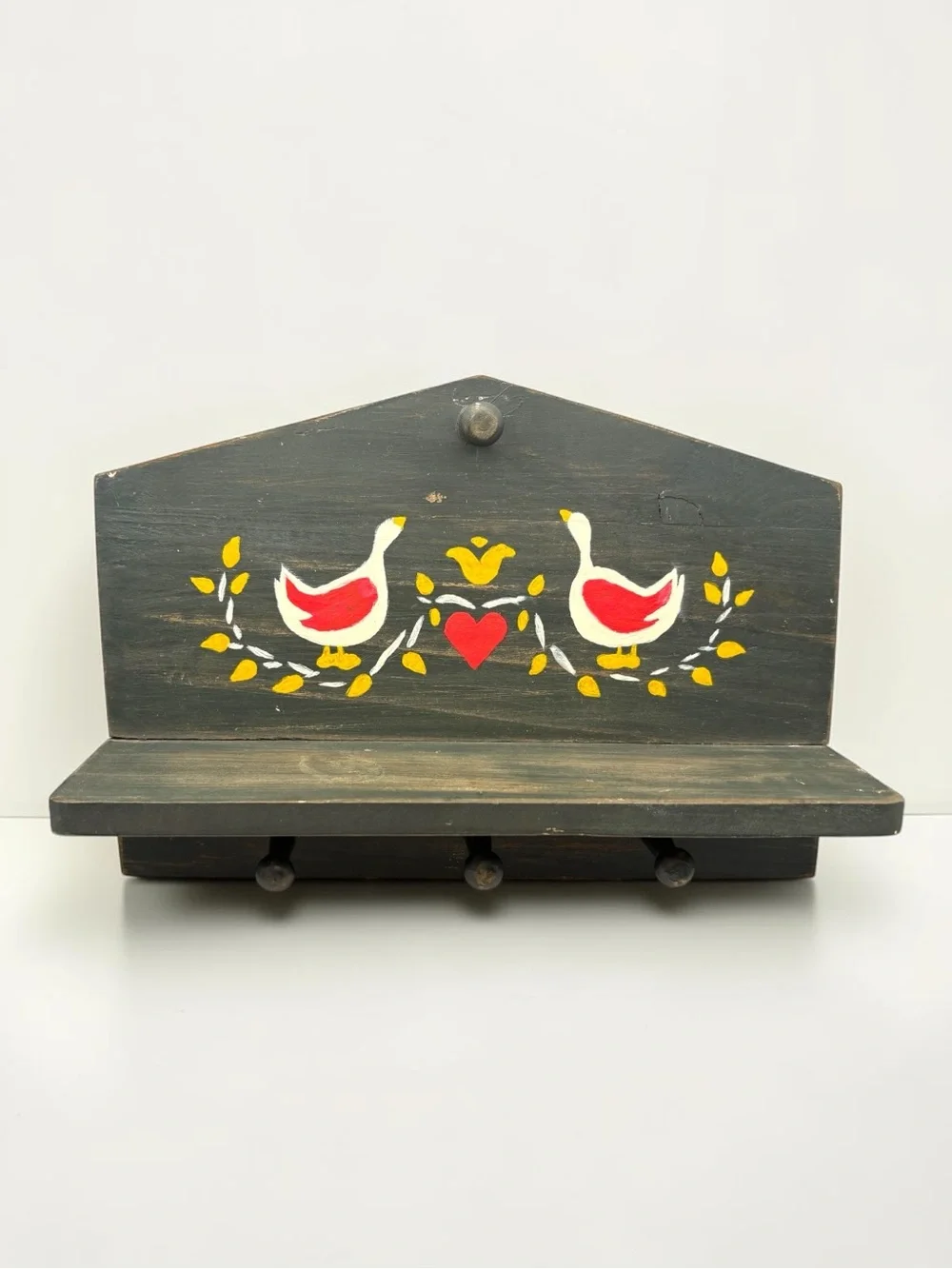Vintage 80s Wooden Shelf w/ Pegs & Hand Painted Geese & Hearts Rack Trinket EUC